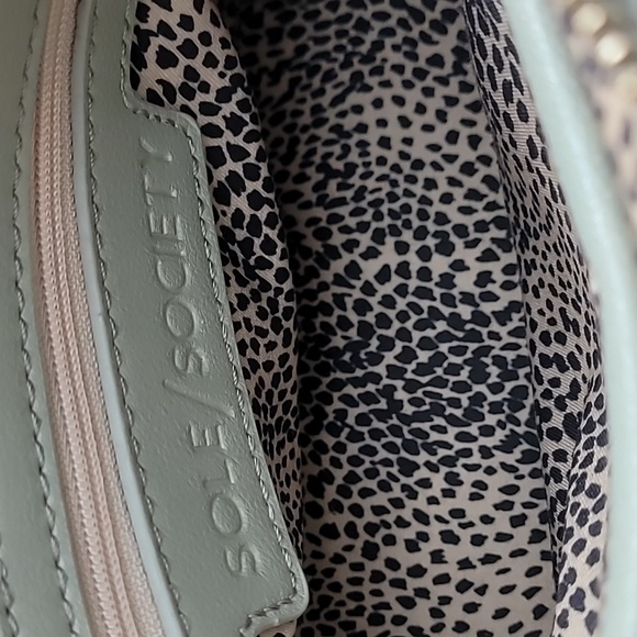 Sole/Society  soft sage green leather crossbody bag NWOT - Picture 4 of 4